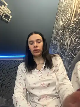 Queen of pain online show from 4, 3, 2026