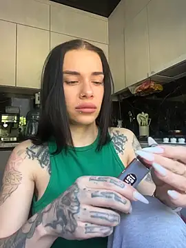 Queen of pain online show from 5, 6, 2026