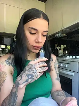 Queen of pain online show from 28, 6, 2026