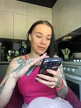 Queen of pain online show from 19, 6, 2026