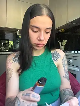 Queen of pain online show from 7, 6, 2026