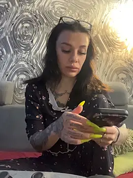 Queen of pain online show from 20, 3, 2026