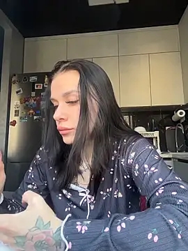 Queen of pain online show from 23, 3, 2026