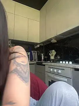 Queen of pain online show from 16, 6, 2026