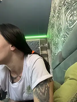 Queen of pain online show from 10, 2, 2026