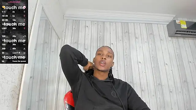 Snapshot of DominicSccott chatting on 13, 3, 2025 DominicSccott online show from 13, 3, 2025