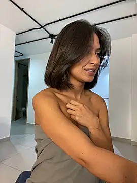 Snapshot of AnaRoxane_ chatting on 27, 2, 2025 AnaRoxane online show from 27, 2, 2025