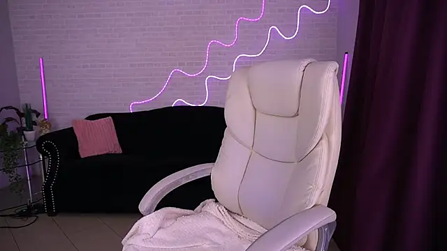 Daenerys Daenn online show from 21, 12, 2025