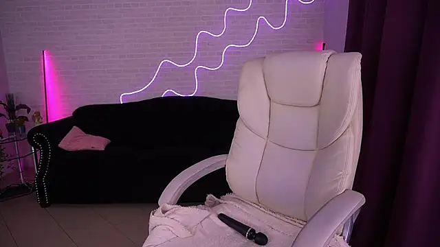 Daenerys Daenn online show from 7, 11, 2025