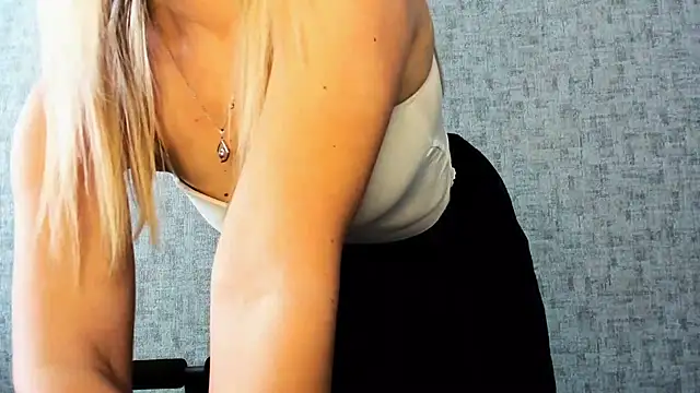 iam Venus online show from 30, 3, 2026