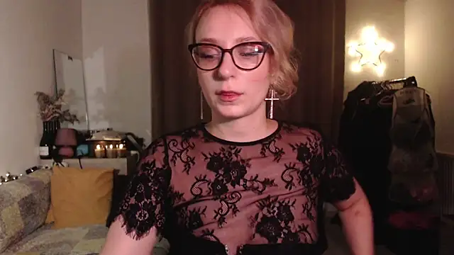 Snapshot of welliza chatting on 24, 11, 2025 welliza online show from 24, 11, 2025