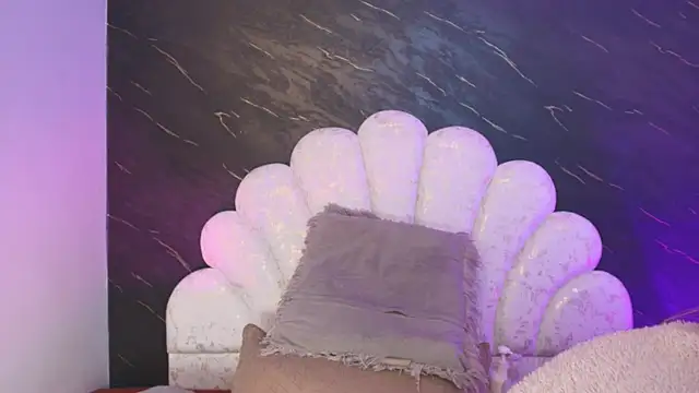  MiaBrown  online show from 19, 3, 2026