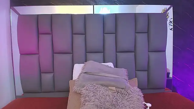  MiaBrown  online show from 20, 2, 2026