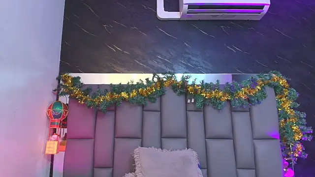  MiaBrown  online show from 4, 12, 2025