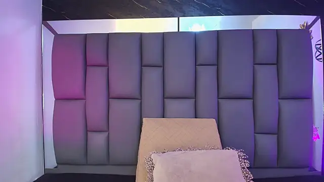  MiaBrown  online show from 6, 3, 2026