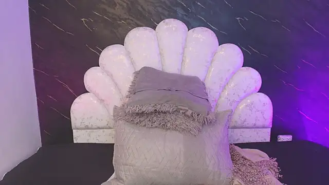  MiaBrown  online show from 24, 3, 2026