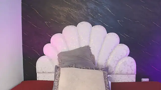  MiaBrown  online show from 1, 4, 2026