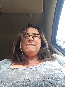 Snapshot of angelbaby1998 chatting on 7, 5, 2026 angelbaby1998 online show from 7, 5, 2026