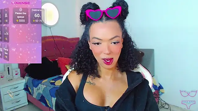 Tanedra collings online show from 9, 4, 2026