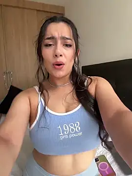 Nicollemays online show from 12, 3, 2026