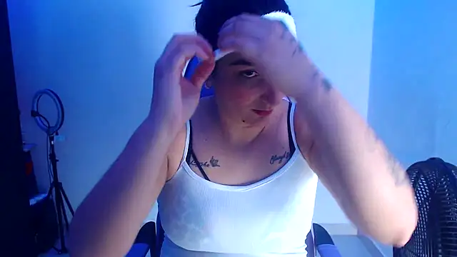 Snapshot of liz_dirty chatting on 9, 9, 2025 liz dirty online show from 9, 9, 2025