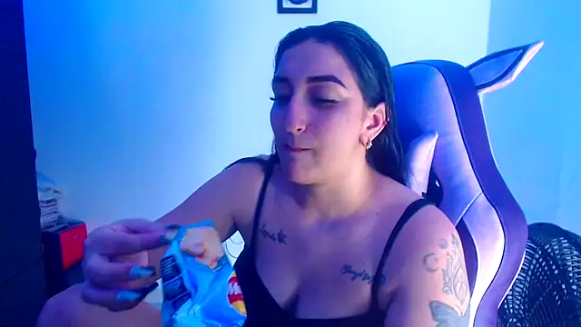Snapshot of liz_dirty chatting on 5, 10, 2025 liz dirty online show from 5, 10, 2025