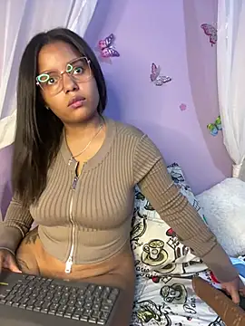 Snapshot of Aleja_DANS chatting on 24, 4, 2026 Aleja DANS online show from 24, 4, 2026