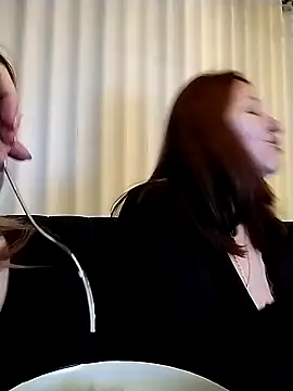 DonnaMagdalena online show from 22, 1, 2025