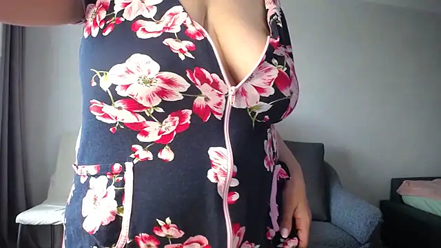 Snapshot of DonnaMagdalena chatting on 15, 6, 2026 DonnaMagdalena online show from 15, 6, 2026