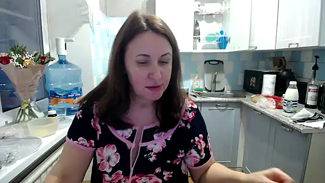 DonnaMagdalena online show from 9, 1, 2025