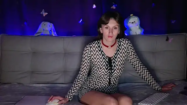 Snapshot of intolerable_girl chatting on 17, 11, 2025 intolerable girl online show from 17, 11, 2025