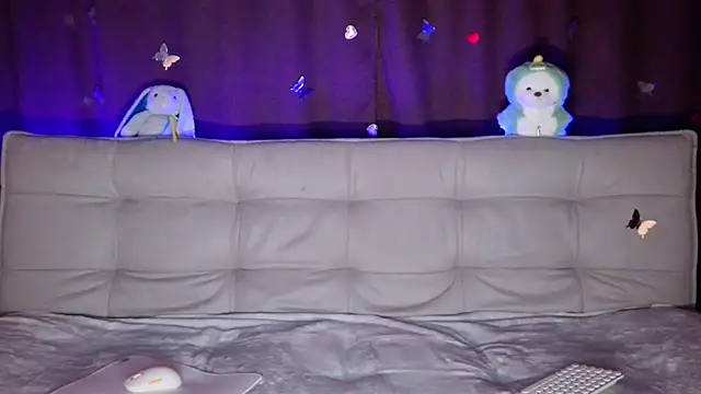 Snapshot of intolerable_girl chatting on 7, 10, 2025 intolerable girl online show from 7, 10, 2025