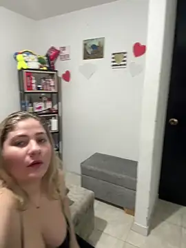 Snapshot of Celestedubois chatting on 14, 1, 2025 Celestedubois online show from 14, 1, 2025