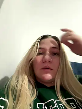 Snapshot of Celestedubois chatting on 14, 10, 2025 Celestedubois online show from 14, 10, 2025