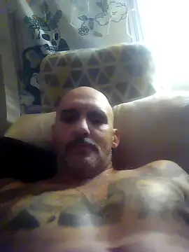 Snapshot of ClydeCan409 chatting on 24, 4, 2026 ClydeCan409 online show from 24, 4, 2026