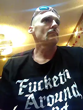 Snapshot of ClydeCan409 chatting on 27, 3, 2026 ClydeCan409 online show from 27, 3, 2026