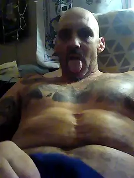Snapshot of ClydeCan409 chatting on 22, 4, 2026 ClydeCan409 online show from 22, 4, 2026