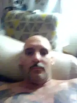 Snapshot of ClydeCan409 chatting on 1, 4, 2026 ClydeCan409 online show from 1, 4, 2026