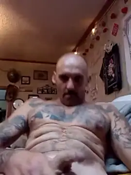 Snapshot of ClydeCan409 chatting on 4, 6, 2026 ClydeCan409 online show from 4, 6, 2026