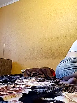  Sweet Love  online show from 24, 1, 2025