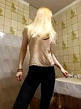  Sweet Love  online show from 17, 2, 2025