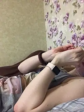  Sweet Love  online show from 20, 4, 2026