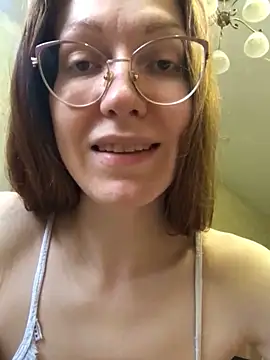  Sweet Love  online show from 17, 5, 2026