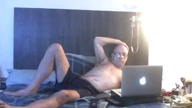 Snapshot of dazuk4513 chatting on 6, 7, 2026 dazuk4513 online show from 6, 7, 2026