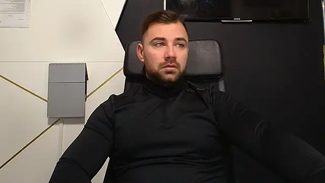 Snapshot of DuncanStone chatting on 27, 11, 2025 DuncanStone online show from 27, 11, 2025