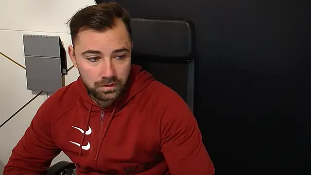 Snapshot of DuncanStone chatting on 14, 10, 2025 DuncanStone online show from 14, 10, 2025