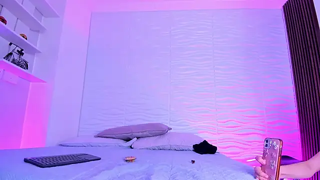 CamileHolmes online show from 17, 10, 2025