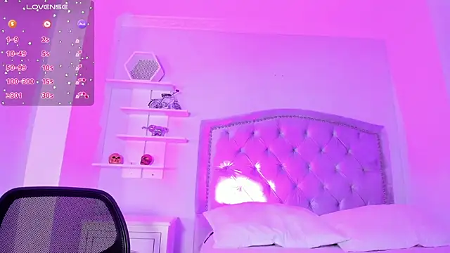 CamileHolmes online show from 20, 1, 2025