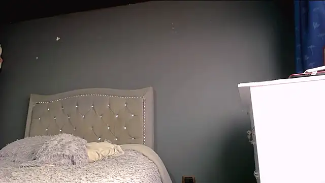 Snapshot of jessi_4 chatting on 12, 3, 2025 jessi 4 online show from 12, 3, 2025