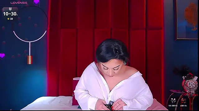 MadyLuxxx online show from 25, 11, 2025